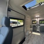 Panel ABS Puerta Corredera MAN TGE o VW Crafter Beige 2018 - actualidad - Imagen 3