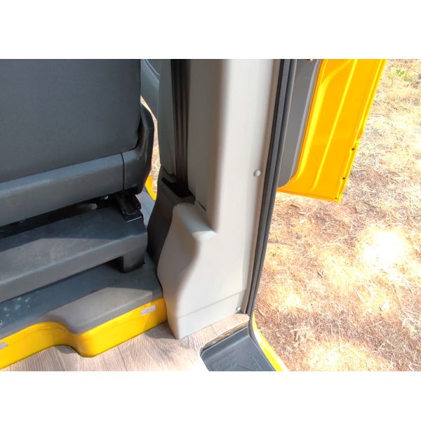 Molduras ABS Pilares Delanteros MAN TGE / VW Crafter Beige 2017-actualidad - Imagen 2
